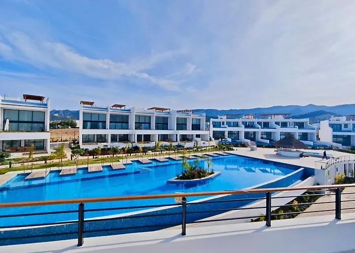 Lägenhet Mykonos Homes - Luxurioeses Penthouse Mit Rooftop Pool, Meerblick, Gym *